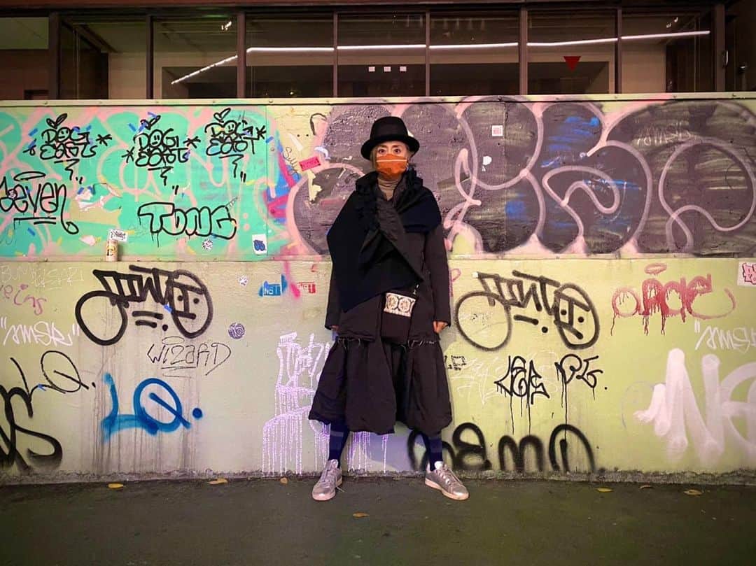 熊谷真実さんのインスタグラム写真 - (熊谷真実Instagram)「渋谷の街は映えるなぁ。  なんかすっかりおのぼりさん。笑 ニューヨークに来たみたいにはしゃいじゃう。 歩道橋の上でさえカッコいい。 #熊谷真実#宮下パーク#渋谷の街#渋谷の夜#歩道橋で#ばえるなぁ」12月16日 0時02分 - mami_kumagai310