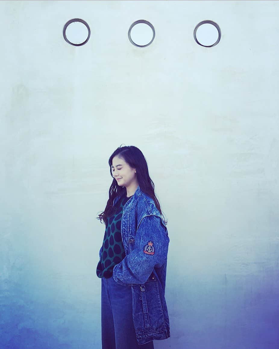 のインスタグラム：「・ インスタ更新しなさすぎなーーーー 今日からちょいちょいあげてきます。 チェックよろみちゃんです ✌️」
