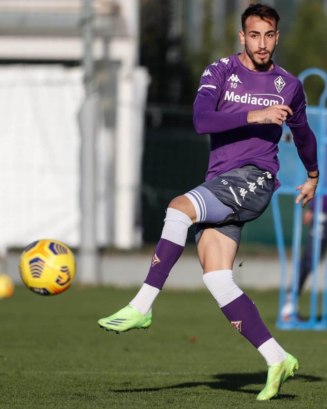 ACFフィオレンティーナさんのインスタグラム写真 - (ACFフィオレンティーナInstagram)「Focus on #FiorentinaSassuolo ⚜️  #ForzaViola 💜 #Fiorentina #ACFFiorentina #Amrabat #Prandelli #Ribery #Castrovilli」12月16日 0時09分 - acffiorentina