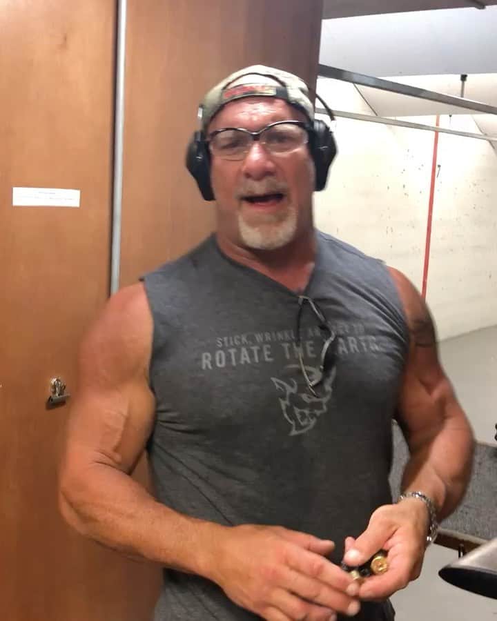 ビル・ゴールドバーグのインスタグラム