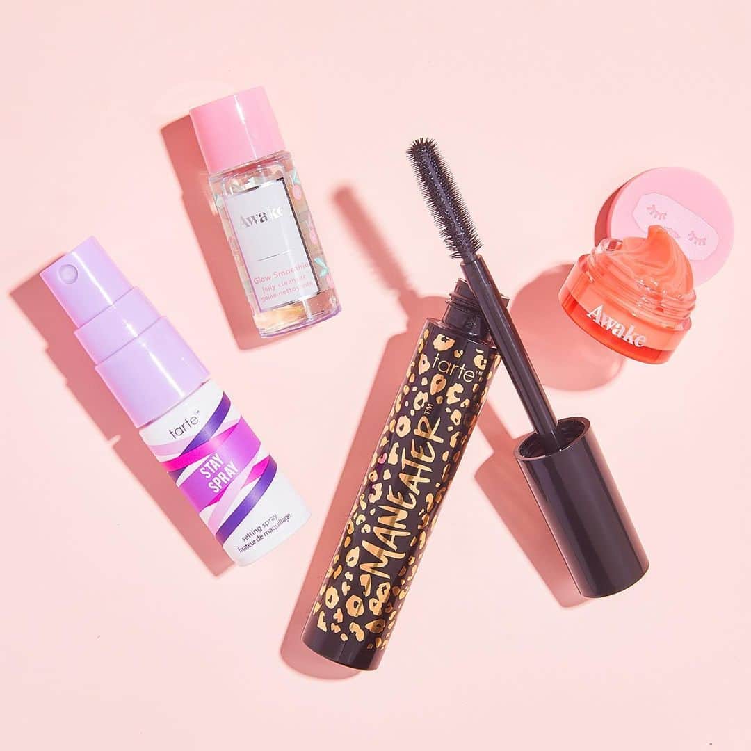 Tarte Cosmeticsさんのインスタグラム写真 - (Tarte CosmeticsInstagram)「Peep our @Awakeskin best of tarte & Awake must-haves set that is packed with best-selling tarte & Awake skin-loving formulas for only $35 USD (a $45 USD value)! 🧡 Set comes with: ✨ full-size maneater mascara ✨ deluxe stay spray 16-hr setting spray ✨ deluxe @Awakeskin Lip Therapy vegan lip mask ✨ deluxe @Awakeskin Glow Smoothie vegan jelly cleanser Shop now on Awakebeauty.com. #bottledbeautysleep #awakebeauty」12月16日 0時31分 - tartecosmetics