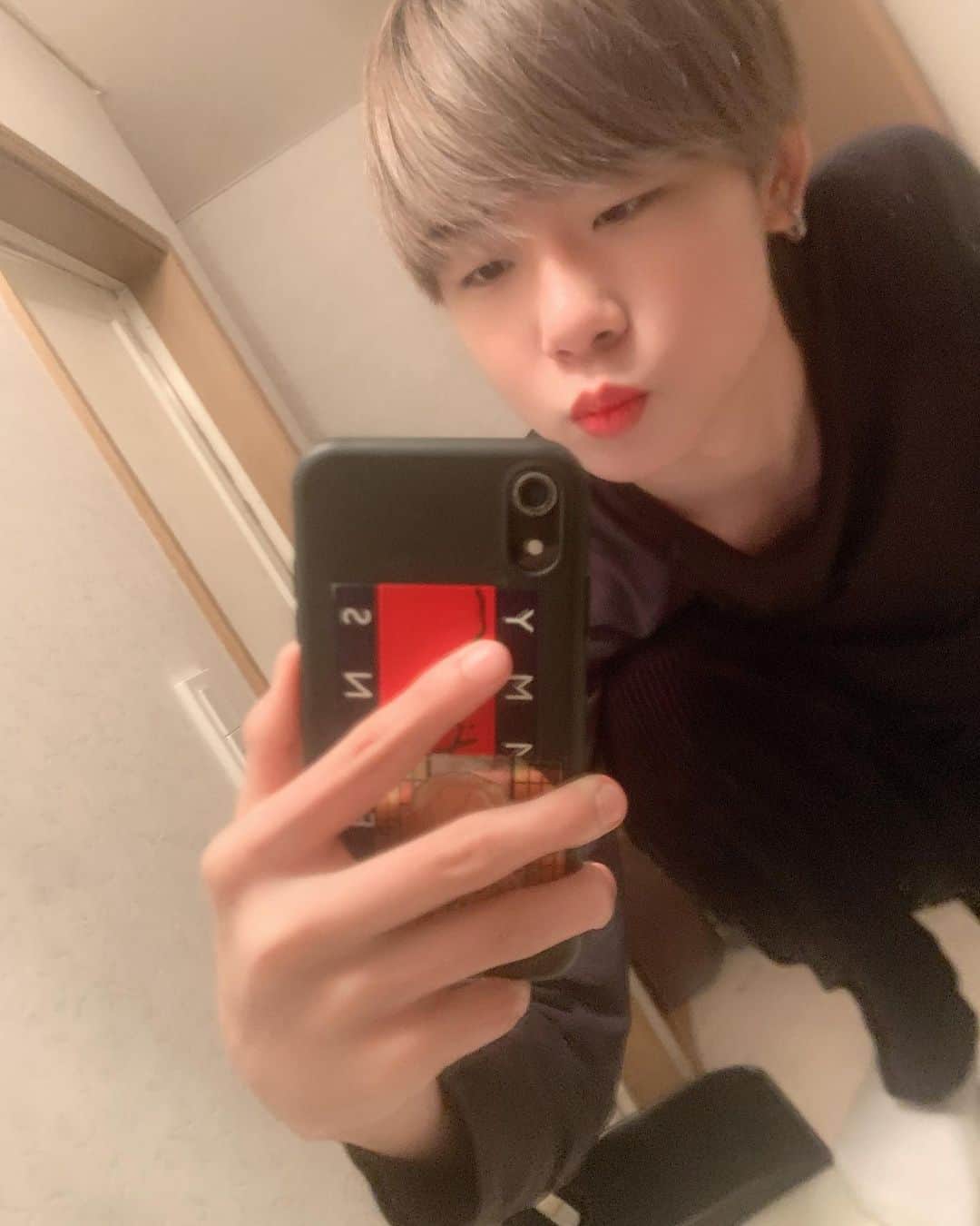 のインスタグラム：「風呂入ってきます」
