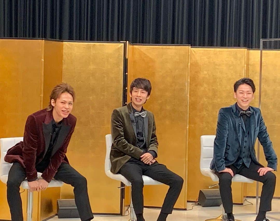 TBS「KAT-TUNの世界一タメになる旅!」のインスタグラム：「明日木曜深夜0:58〜のタメ旅＋は‼️﻿ ﻿ 『死に役アワード2020🏆』﻿ 死に役とは頑張っていたのに不本意な結果に終わってしまった人たち。﻿ そんな人たちを讃え、さらに鎮魂歌的な想いも乗っけて死に役最優秀賞を決定✨﻿ ﻿ 亀梨くん、この授賞式で芸人から妙に絶賛されてます😜﻿ ﻿ それにしてもUP画像のKAT-TUNが楽しそうで﻿なにより。そんな画像をUPできて幸せです☺️﻿ ﻿ #タメ旅プラス﻿ #タメ旅﻿ #亀梨和也﻿ #上田竜也﻿ #中丸雄一﻿ #kattun﻿ #死に役アワード﻿ #TBS﻿」