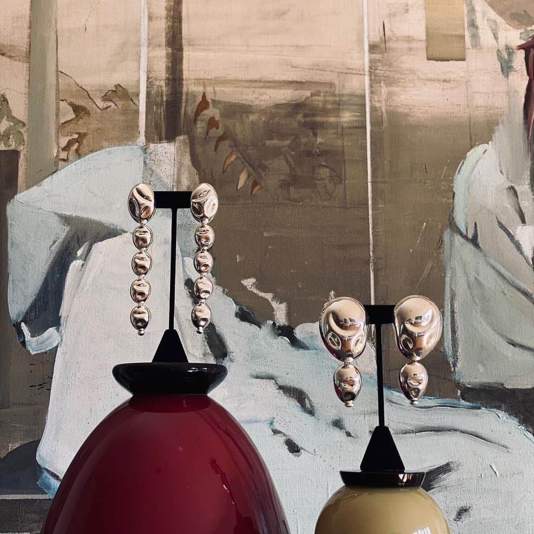 Monica Sordoさんのインスタグラム写真 - (Monica SordoInstagram)「Introducing some of my Holiday must haves! From the art collector... to the eclectic traveler to the chic and bold...Timeless Handcrafted pieces to love and hold beyond a moment in time 🤍」12月16日 0時59分 - monicasordo