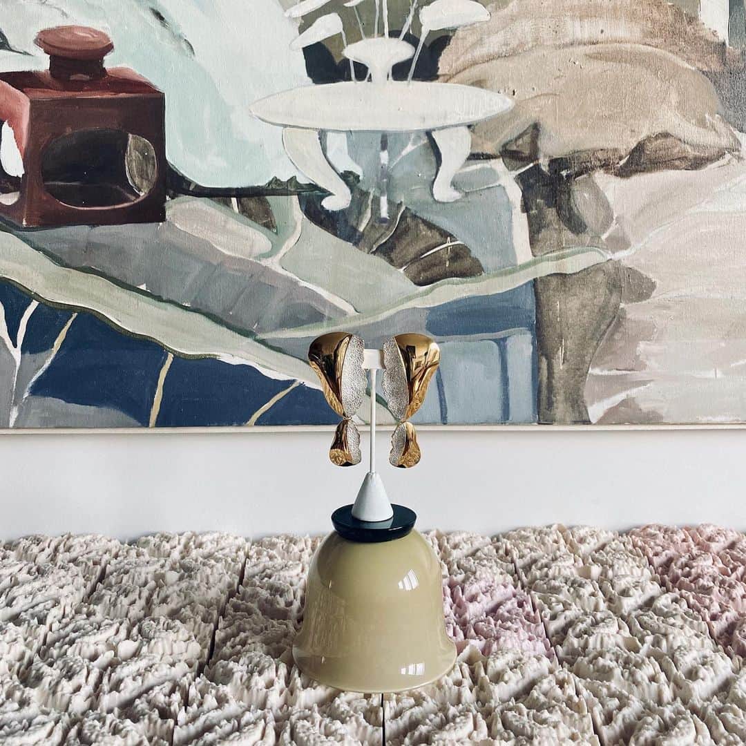 Monica Sordoのインスタグラム：「Introducing some of my Holiday must haves! From the art collector... to the eclectic traveler to the chic and bold...Timeless Handcrafted pieces to love and hold beyond a moment in time 🤍」