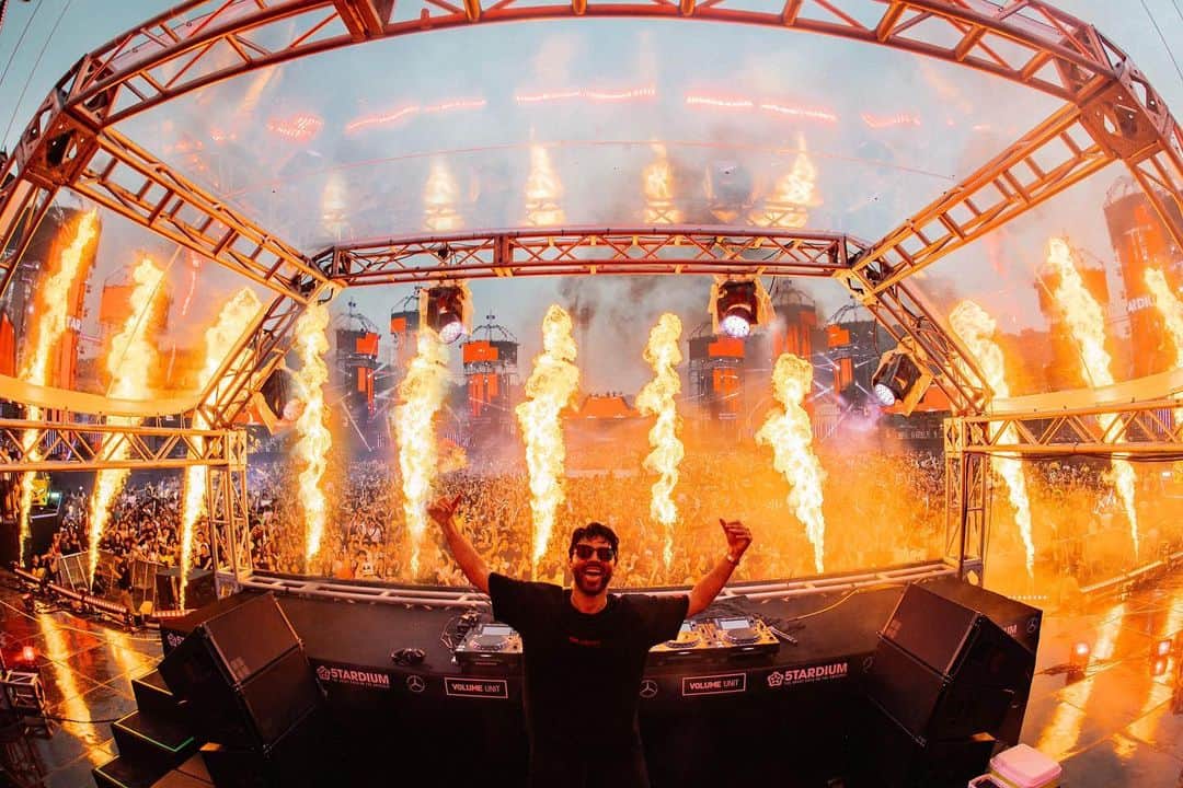 R3habのインスタグラム：「I miss this feeling 🔥🔥」