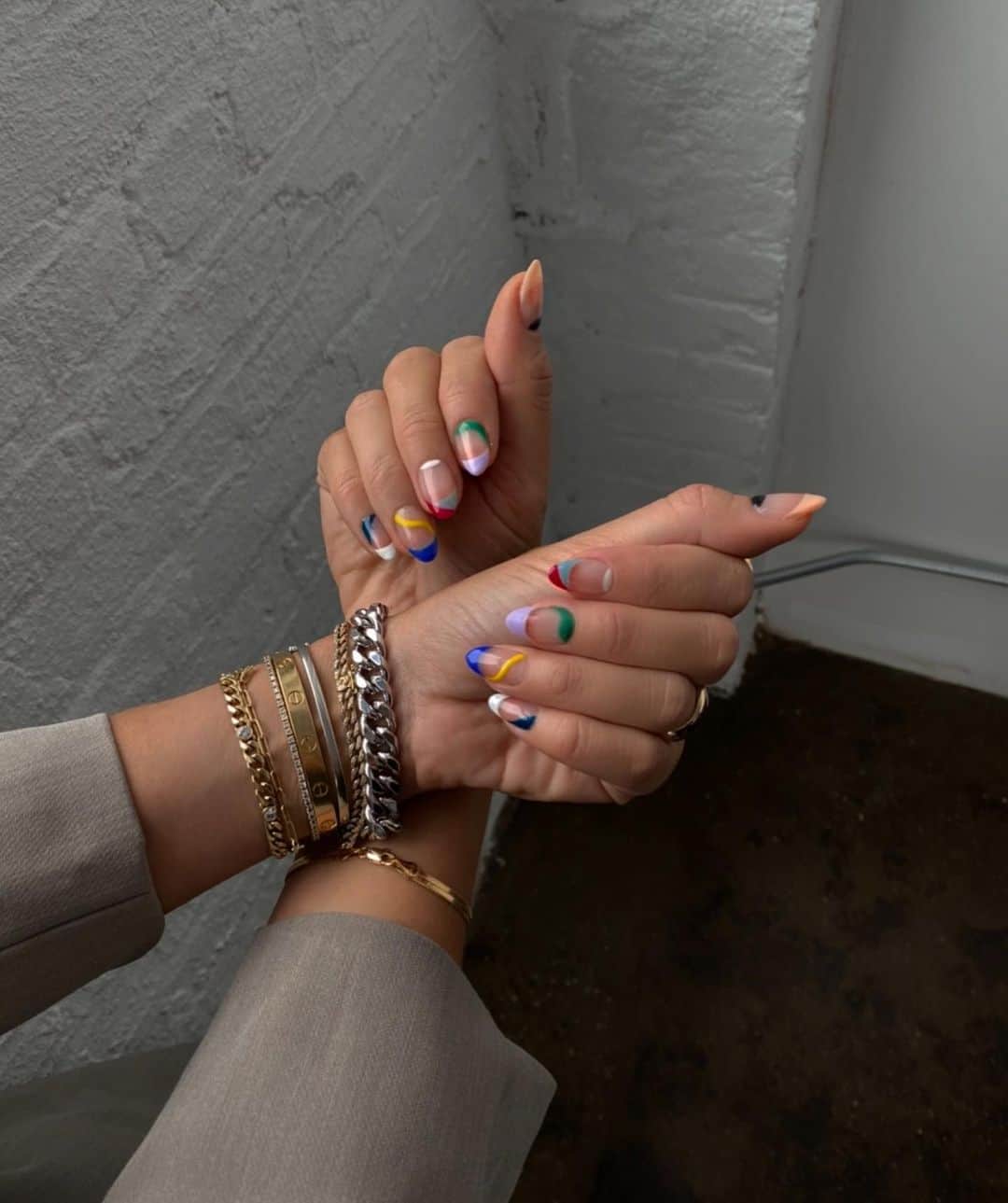 We Wore Whatのインスタグラム：「She loves a good mani, excited to continue experimenting 💅🏻」