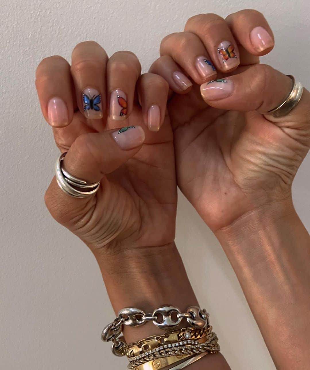 We Wore Whatさんのインスタグラム写真 - (We Wore WhatInstagram)「She loves a good mani, excited to continue experimenting 💅🏻」12月16日 1時14分 - weworewhat