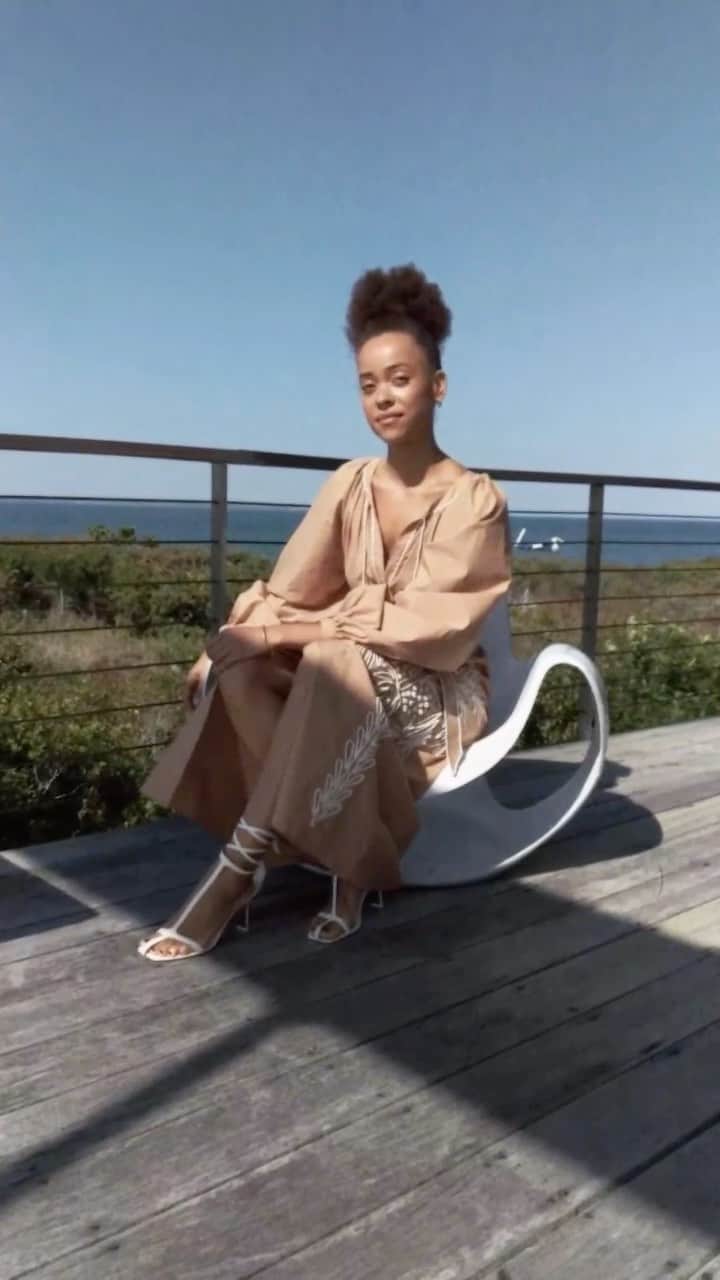 Saks Fifth Avenueのインスタグラム：「In the Studio with @cas_amandaa: The artist gives us a behind-the-scenes glimpse into her creative world. Shop her looks, as seen here from @lvir_official, @awake_mode and more on saks.com. #SaksStyle」
