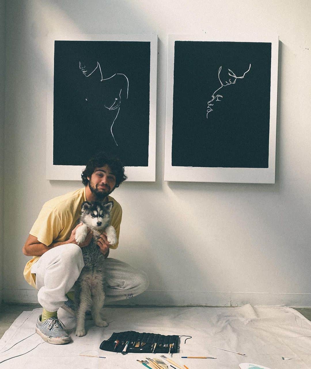 ノア・センティネオのインスタグラム：「@kim.rose.art you’re a boss and your pup is way too cute. Thank you for these beauties.」