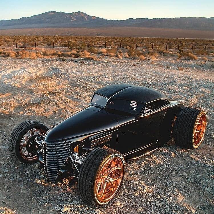 Classics Dailyさんのインスタグラム写真 - (Classics DailyInstagram)「#ClassicsFeature _____ 1930 ford Model A custom roadster is powered by a supercharged 6.0-liter all-aluminum fuel-injected Corvette LS2 engine and a 6L80E automatic transmission. Credit: @barrett_jackson _____ #classiccar #musclecar #hotrod #protouring #prostreet #restomod #classicsdaily #streetrod #streetcar #customcar #hotrods #streetrods #ford #fordmodela」12月16日 11時25分 - classicsdaily
