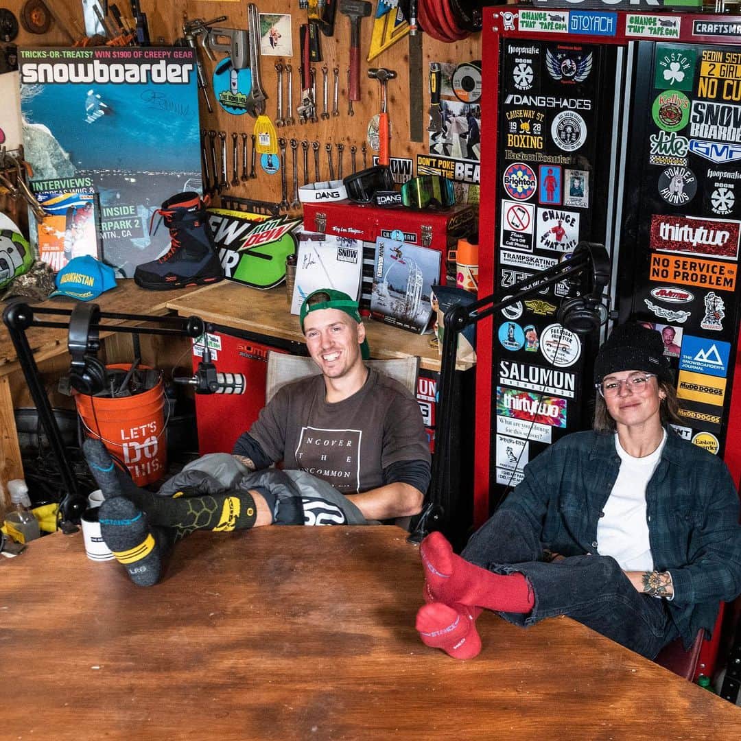 Stanceのインスタグラム：「🎙 Make sure to tune in tomorrow to check out the @grendiesel interview @jill_perkins on the latest episode of @thebombhole. 🎧 #punksandpoets  #stancesnowboarding」