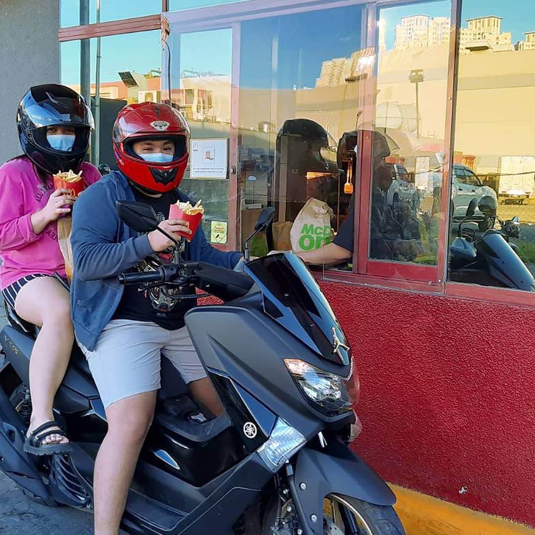McDonald's Philippinesのインスタグラム：「Nag-Motor-Thru ka na ba sa McDonald’s Ride-Thru? Dito, you are always guaranteed a safe and feel-good experience! Don’t forget to share your #McDoRideThru stories by posting your photos and tagging McDo.」