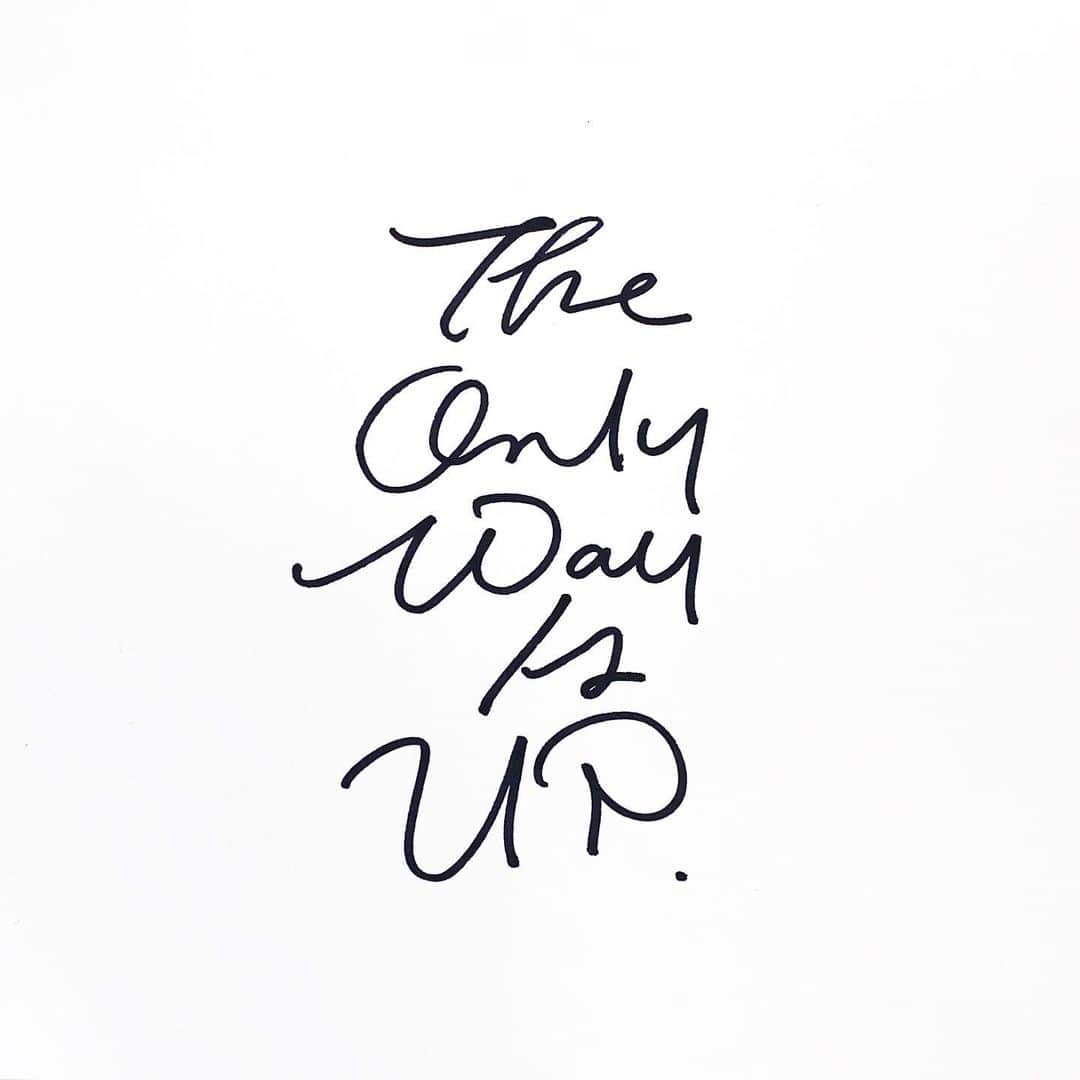 関根正悟さんのインスタグラム写真 - (関根正悟Instagram)「“The Only Way Is UP.”  ⤴️⤴️⤴️⤴️⤴️  上向いてこー😌  #shogosekine #でもたまに下向くと良い発見もある」12月16日 12時00分 - shogosekine0319