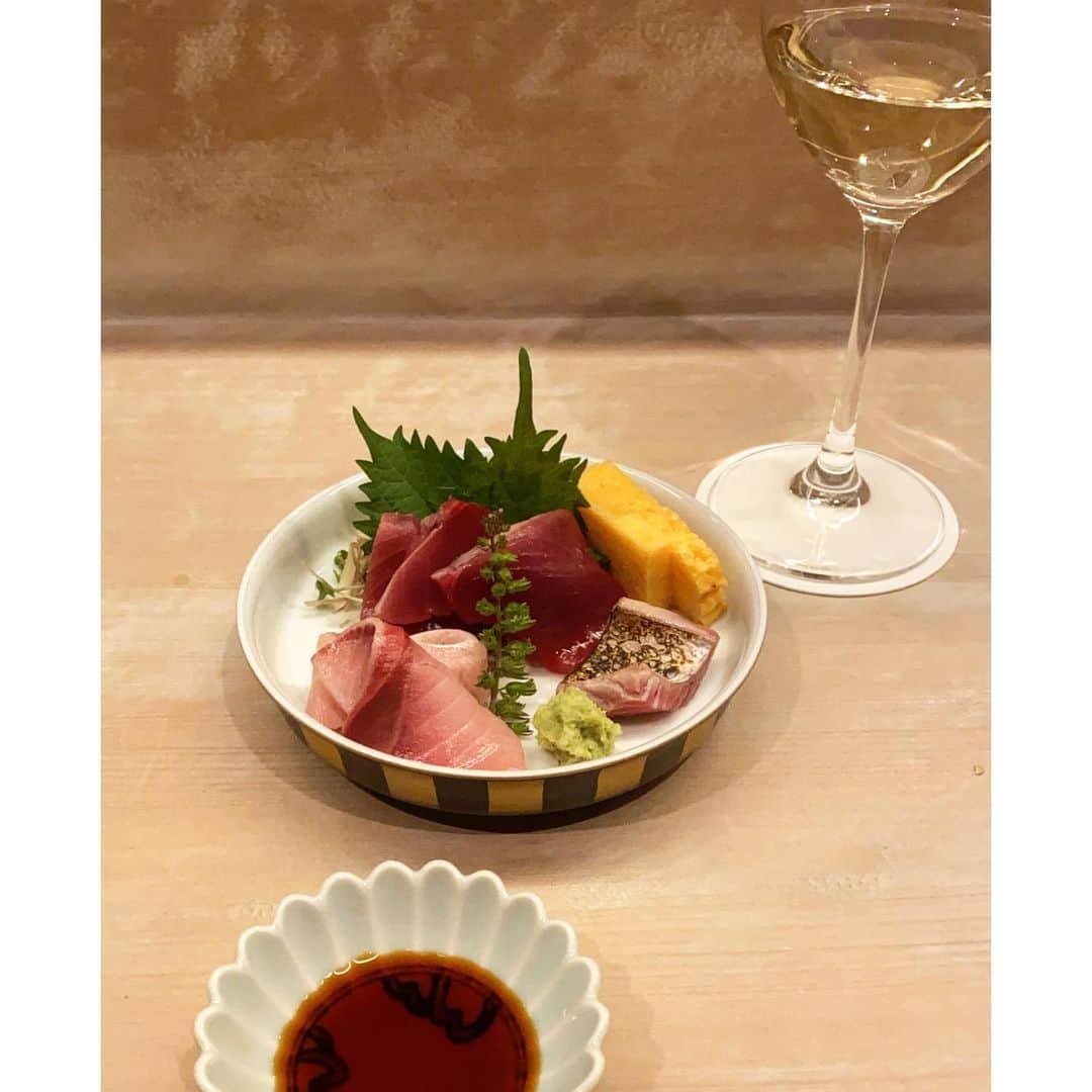 吉田怜香さんのインスタグラム写真 - (吉田怜香Instagram)「♡  女将さんの人柄に 美味しい料理で 心もからだも温まる 贅沢なひとときでした。  いつでもフラットにシンプルに 大きな感謝を忘れずに。  #吉住」12月16日 11時58分 - reikayoshida_