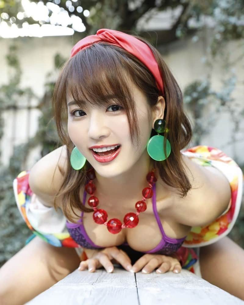 平嶋夏海さんのインスタグラム写真 - (平嶋夏海Instagram)「今年一年の私からの感謝の気持ちを受け取ってください💖  平嶋夏海2021年カレンダー発売イベント 日時：12月19日(土)18:00～ 場所：SHOSENグランデ（神保町）  参加方法等、詳細はこちら↓  【店頭受付】2020年11月13日（金）11:00～（※イベント当日まで） 書泉グランデ地下1階にて対象の商品をご予約・ご購入の方に「イベント参加券」「商品引換券」を差し上げます。 ※商品代金はご予約時に全額頂戴いたします。 ※商品はイベント当日、地下1階レジカウンターにて「商品引換券」と引き換えにお渡しいたします。 ※参加券は4種類ございます。混雑時は1回の購入数を制限させていただく場合がございます。 ※参加券は定員に達し次第発券を終了いたします。  ★壁掛けカレンダー1本購入券　税込2,970円 ・お客様持参カメラによるワンショット撮影1枚 （※デジタルカメラ、携帯電話、スマートフォンによる静止画撮影可。動画は不可）  ★壁掛けカレンダー2本購入セット券　税込5,940円 ・お客様持参カメラによるワンショット撮影2枚 （※デジタルカメラ、携帯電話、スマートフォンによる静止画撮影可。動画は不可） ・２ショットチェキ撮影1枚（サイン無し）  ★壁掛けカレンダー3本購入セット券　税込8,910円 ・お客様持参カメラによるワンショット撮影3枚 （※デジタルカメラ、携帯電話、スマートフォンによる静止画撮影可。動画は不可） ・２ショットチェキ撮影2枚+その内1枚にサイン入れ  ★壁掛けカレンダー5本購入セット券　税込14,850円 ・お客様持参カメラによるワンショット撮影5枚 （※デジタルカメラ、携帯電話、スマートフォンによる静止画撮影可。動画は不可） ・２ショットチェキ撮影3枚+その内1枚にサイン入れ」12月16日 12時01分 - natsuminsta528