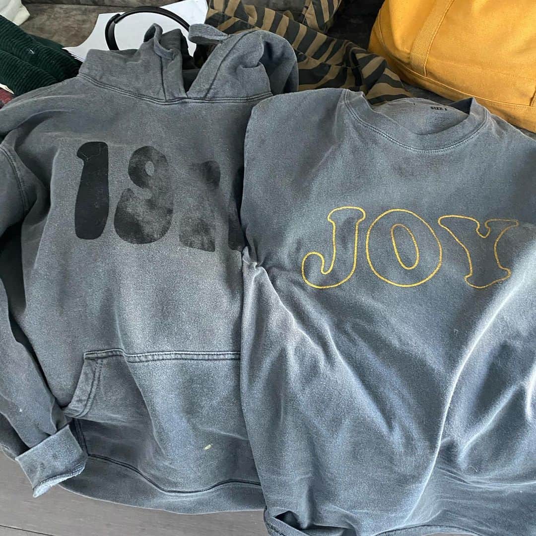 レナ・ヘディのインスタグラム：「@newtone_brand  THANKYOU THANKYOU .. I love it all ❤️💥🥰」