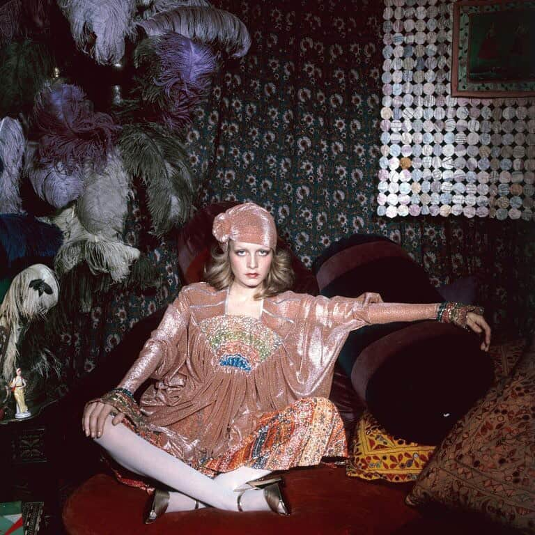 大森美希さんのインスタグラム写真 - (大森美希Instagram)「Twiggy by Justin de Villeneuve for Vogue UK, 1972  1972年のツイッギー  #今日の一枚 #今日のムード #ツイッギー #70年代ファッション #70年代スタイル #スーパーモデル #ヴォーグ #ブリティッシュヴォーグ #ファッションエディトリアル #ファッションフォト #ファッションアイコン #ファッション #モード #アート #インテリア #mood #twiggy #supermodel #70sfashion #70sstyle #vogue #vogueuk #fashioneditorial #interiordecor #fashiophotography #fashion #mode #style」12月16日 3時26分 - mikiomori_