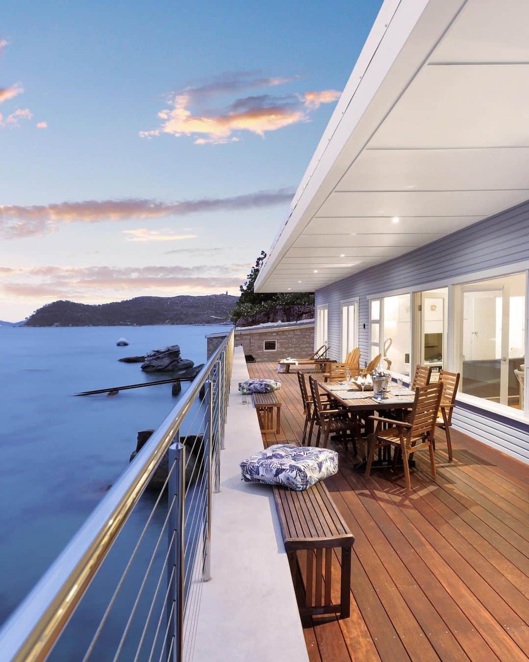 Airbnbのインスタグラム：「We’ve all been cooped up for a while now. When the time comes, why not get far, far away? Like all the way on the remote tip of a peninsula on the Southeastern corner of Australia. At Barrenjoey Beach House in Palm Beach, New South Wales, you can sit on your porch and let the rhythmic sound of the crashing waves carry you off toward the horizon. Dolphins have even been known to swim past the front door. Put it on your list. Link in bio.」