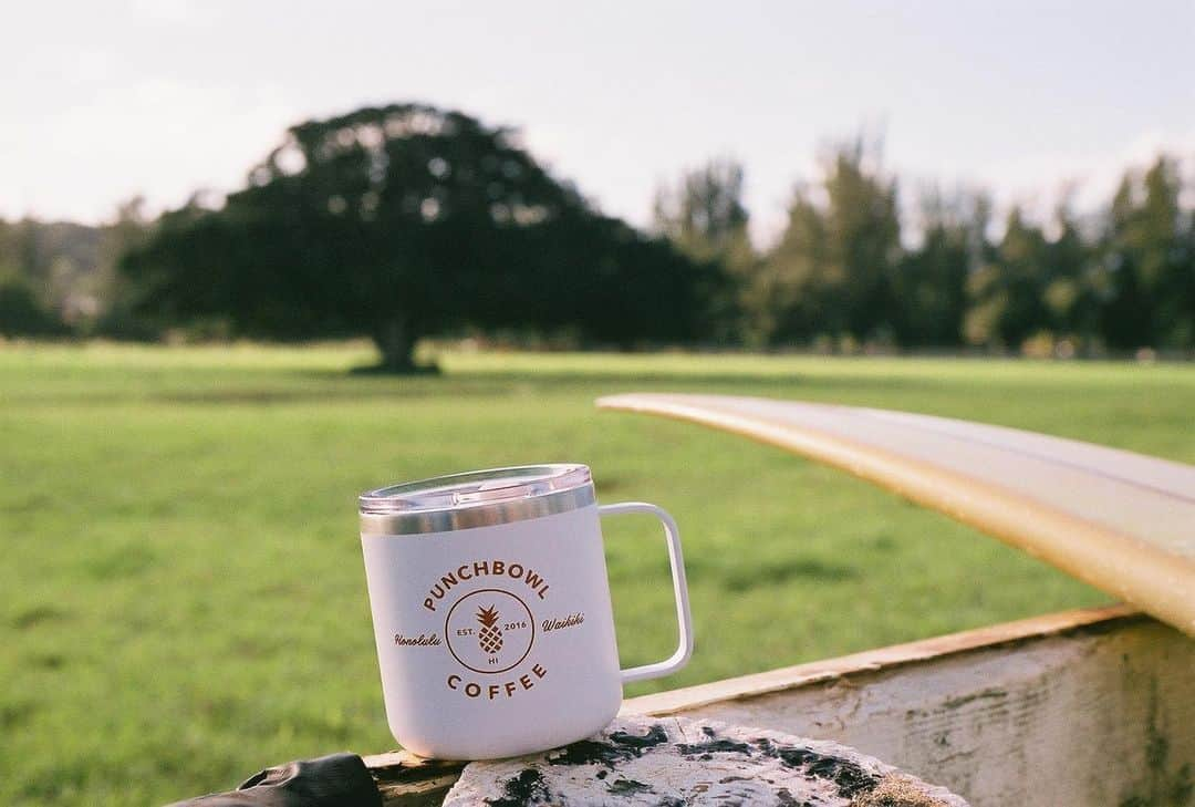 Punchbowl Coffeeさんのインスタグラム写真 - (Punchbowl CoffeeInstagram)「Camper mugs for short trips to the North Shore🏝」12月16日 4時03分 - punchbowlcoffee