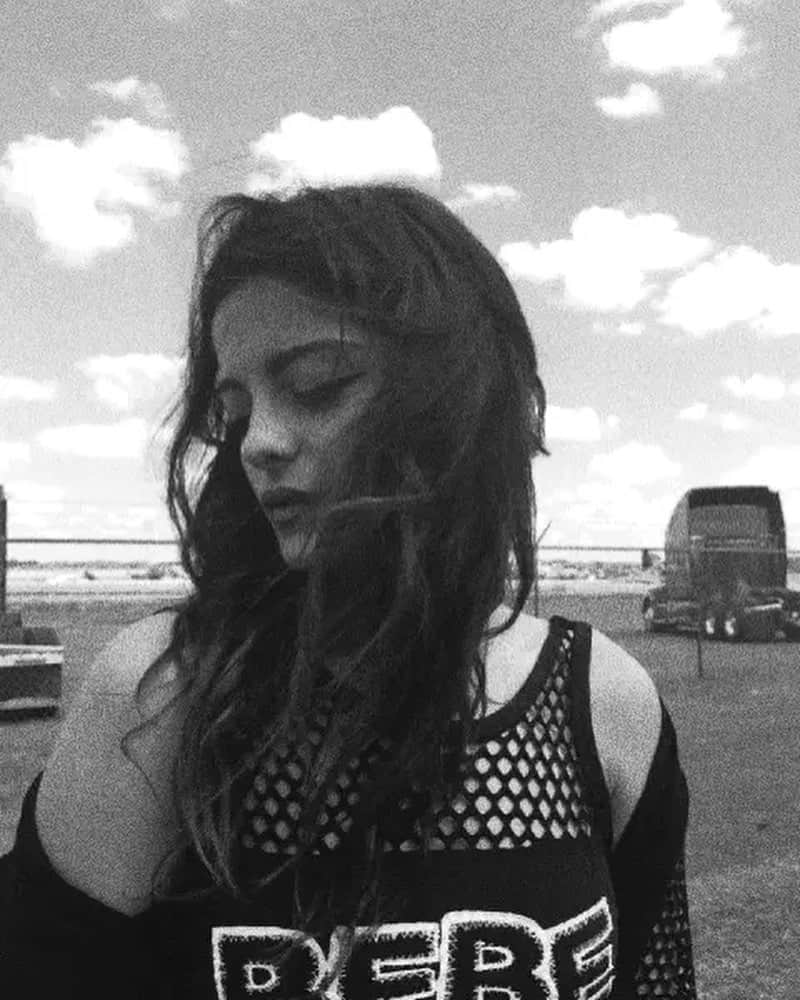 Bebe Rexhaさんのインスタグラム写真 - (Bebe RexhaInstagram)「Throwback pics of me on warped tour 2015.」12月16日 4時09分 - beberexha