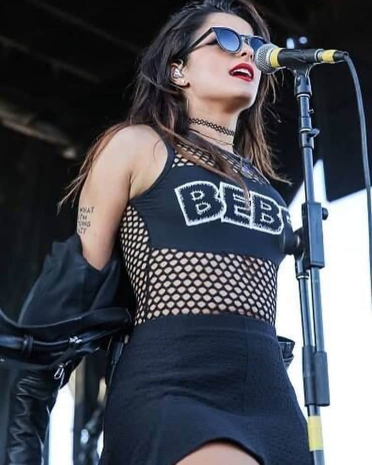Bebe Rexhaさんのインスタグラム写真 - (Bebe RexhaInstagram)「Throwback pics of me on warped tour 2015.」12月16日 4時09分 - beberexha