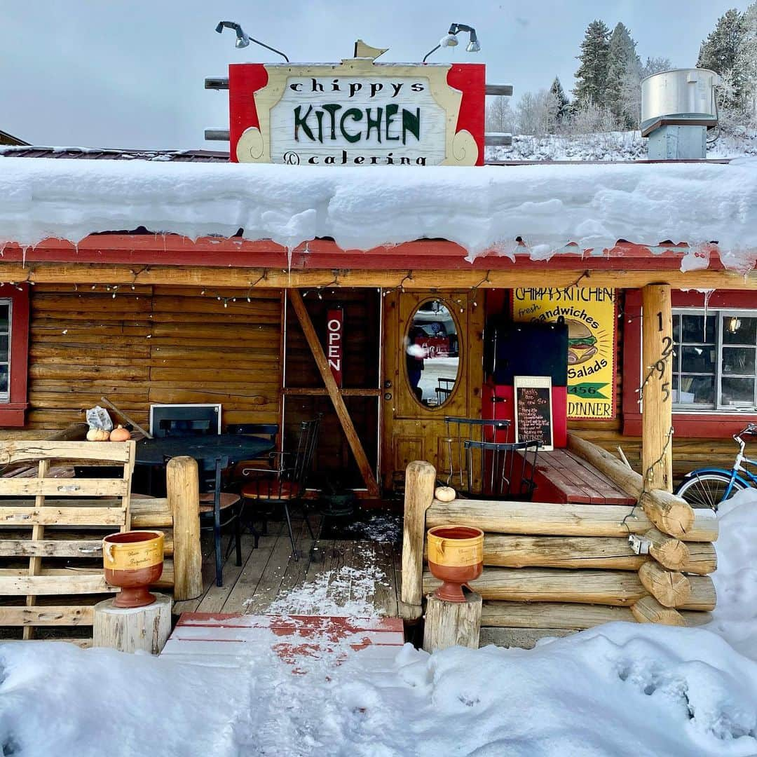 ニッキー・シックスさんのインスタグラム写真 - (ニッキー・シックスInstagram)「Lunch with the wife at @chippys_kitchen today. #Wilson #Wyoming #December. Unbelievable fööd.」12月16日 5時00分 - nikkisixxpixx