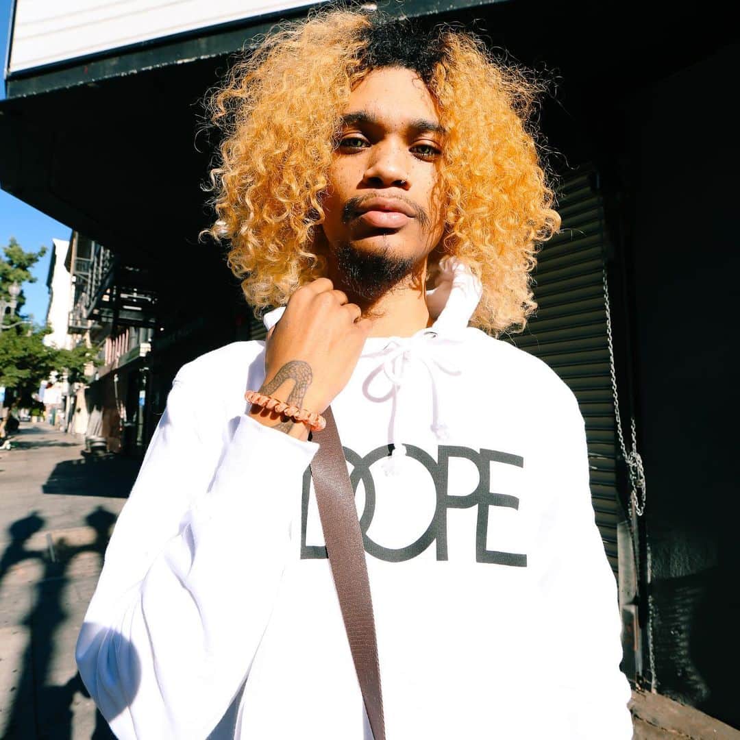 のインスタグラム：「Logo Hoodie ⚪️」