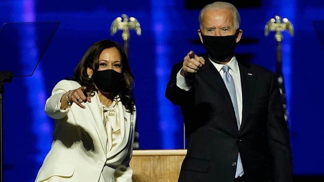 アダム・シャピロのインスタグラム：「Once more for the people in the back. This is our President Elect and Vice President Elect. @joebiden @kamalaharris」