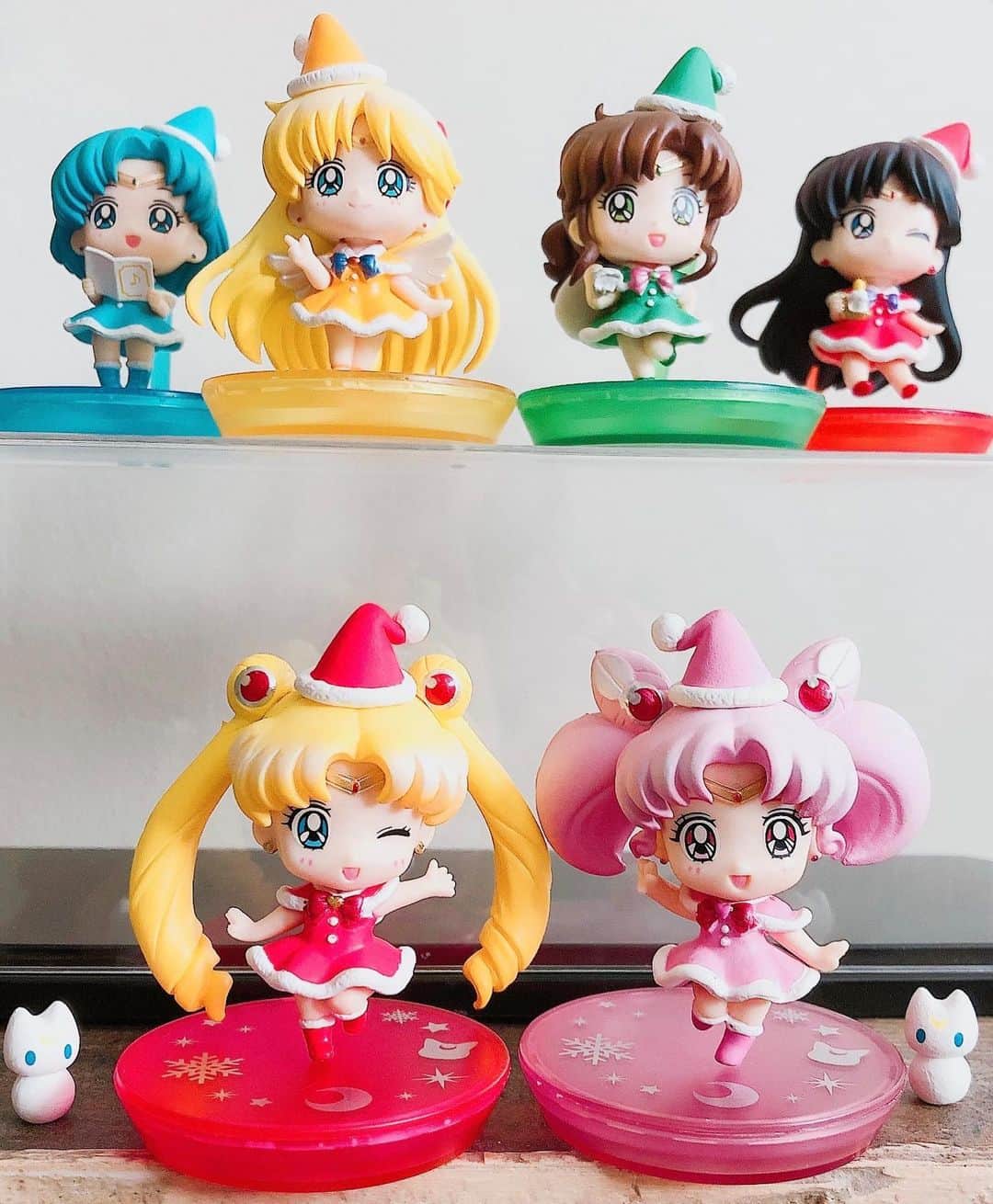 Sailor Moonさんのインスタグラム写真 - (Sailor MoonInstagram)「✨🌙 Sailor Santa Petit Chara!!! They’re too cute! 🌙✨  #sailormoon #セーラームーン　#christmas #christmasdecor」12月16日 5時48分 - sailormoon_sc