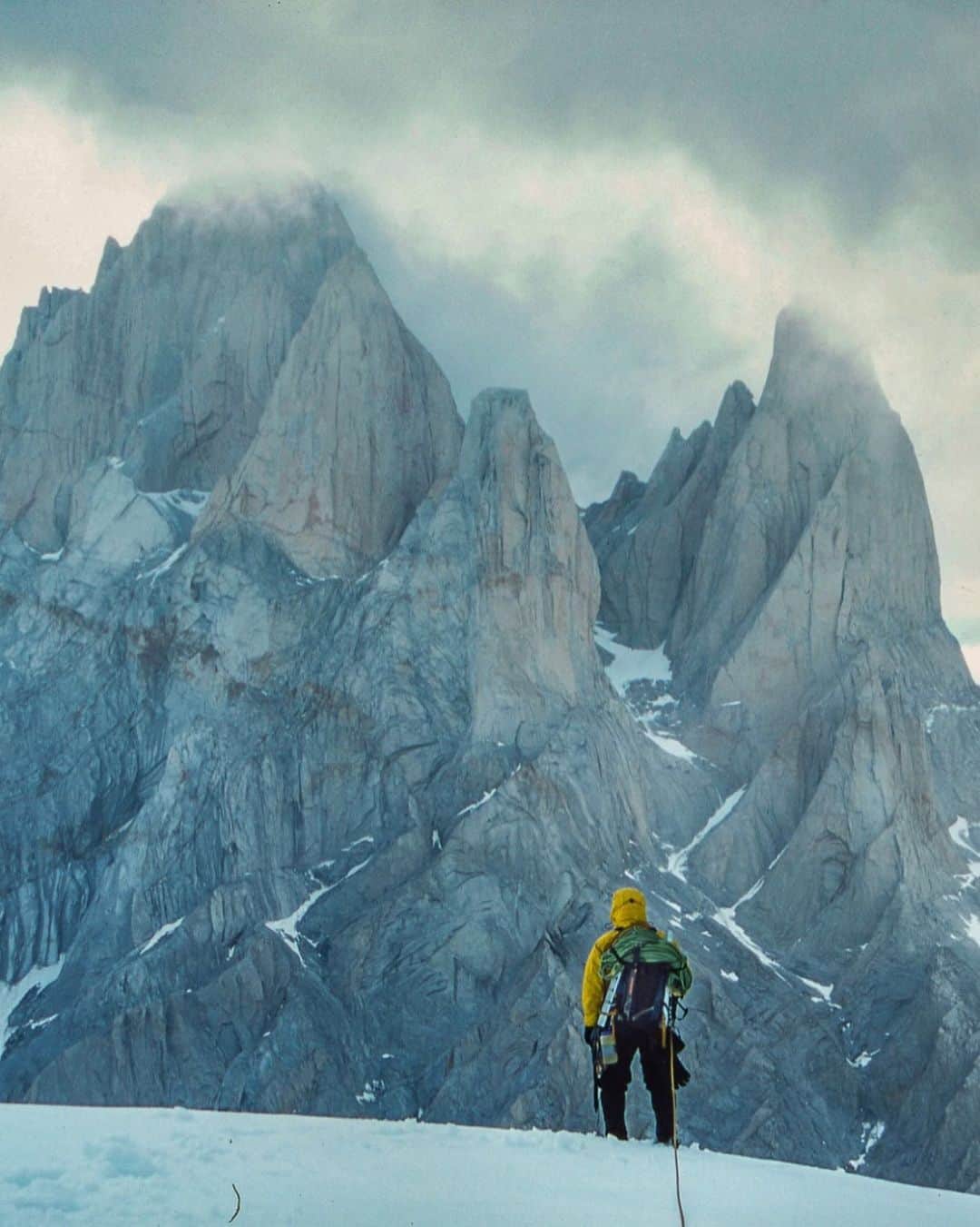 ジミー・チンのインスタグラム：「The long humbled stumble home after a failed attempt on Cerro Torre. At least the view was nice.  ⁣ Photo by @brady_robinson」