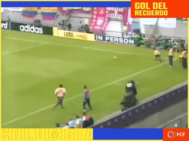 サッカー コロンビア代表チームのインスタグラム：「#EnModoSub20  Wason Rentería selló el triunfo de nuestra Selección Colombia Sub 20 en su debut en la Copa Mundial de la FIFA Sub 20 2005 💪  🇨🇴 2️⃣- 0️⃣ 🇮🇹  #VamosColombia 🇨🇴」