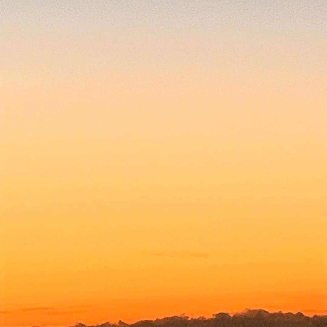 竹井亮介さんのインスタグラム写真 - (竹井亮介Instagram)「2020年12月16日。 朝焼け。 #今朝の色  #空」12月16日 6時36分 - takeiryosuke