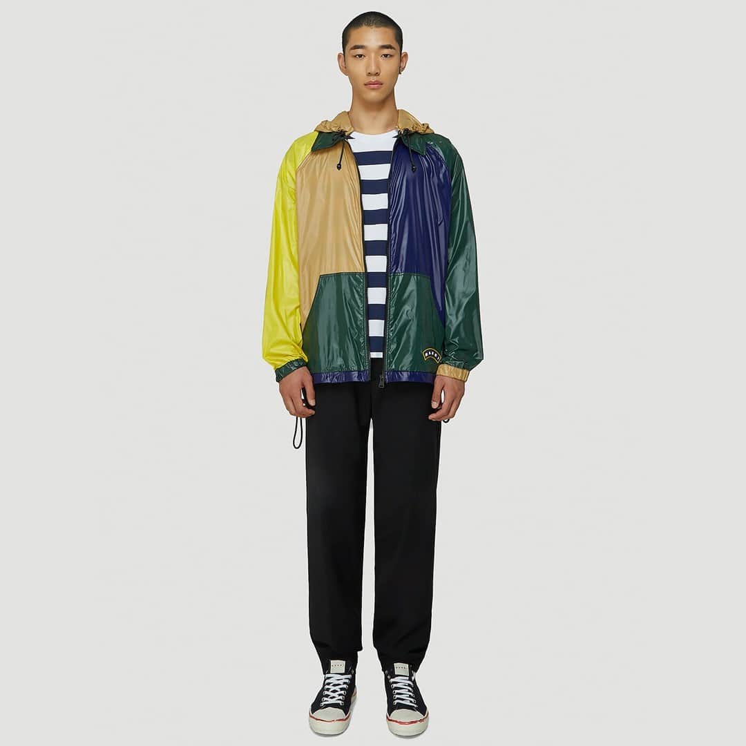 エルエヌシーシーのインスタグラム：「Just Landed: New Season Marni  Marni's experimental approach is evoked through considered details and fabrications as seen in this season’s Contrast-Panel Hooded Jacket, crafted from nylon panels in a water-resistant finish. @marni #newseason」
