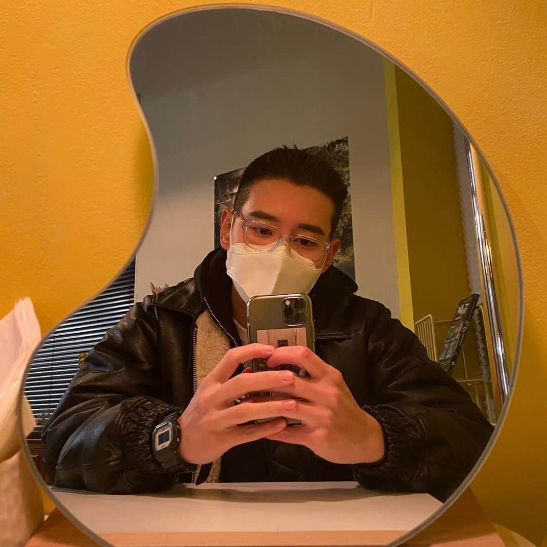 ビボム のインスタグラム：「제가 한번 써봤습니다🥽」