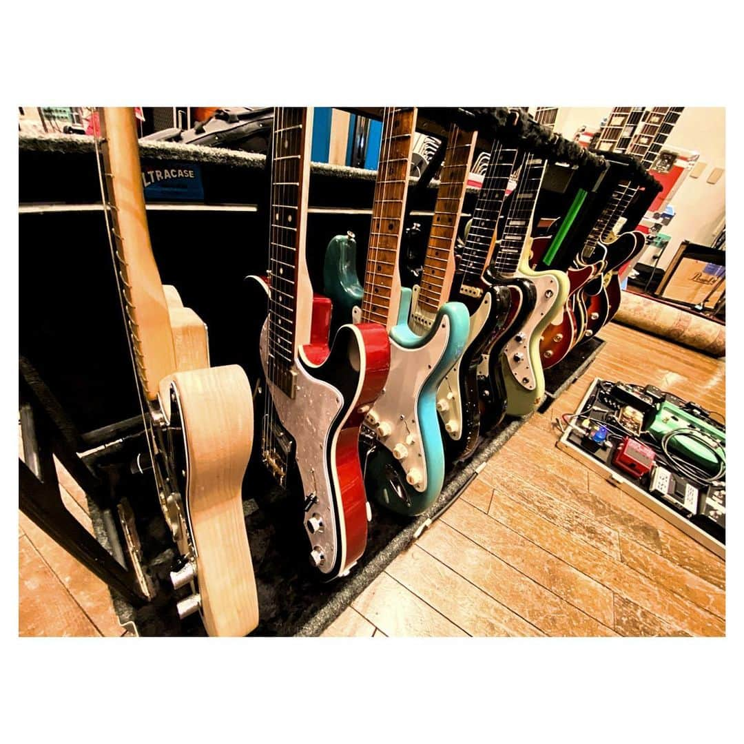 柳沢亮太さんのインスタグラム写真 - (柳沢亮太Instagram)「Guitars. #Gibson #Fender #Psychederhythm #Gretsch #Schwert #Epiphone #REC」12月16日 12時30分 - yayayayanagi