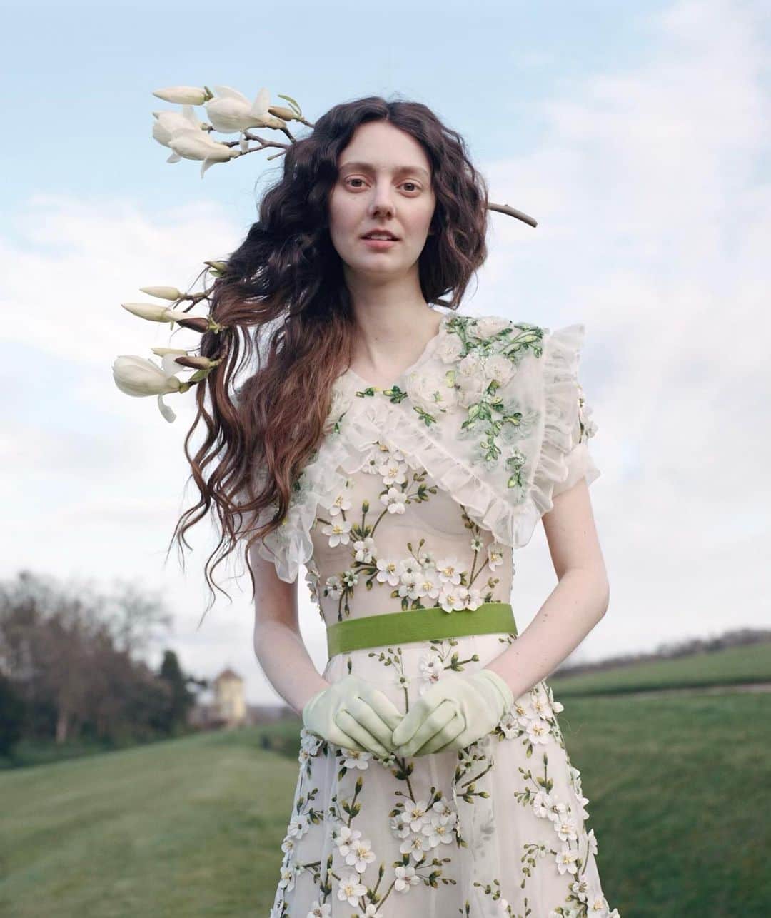 のインスタグラム：「The lovely @tanyaloureynolds wears Rodarte’s FW20 Embroidered Dress, photographed in the English Countryside by @autumndewilde (styled by @amandaharlech/ hair by: @odilegilbert_official) for @voguemagazine. #rodarte #tanyaloureynolds」