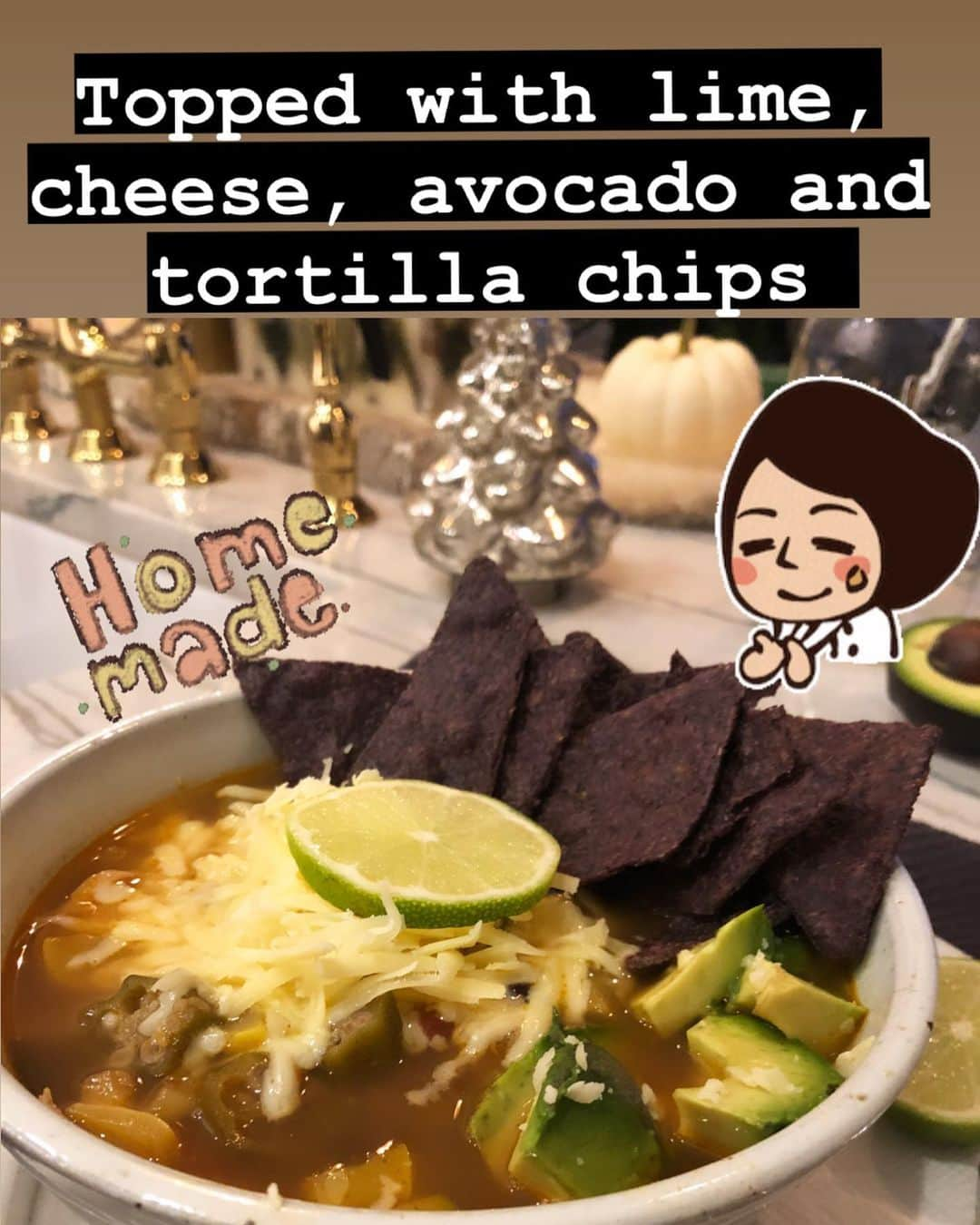 ジェイミー・アレクサンダーさんのインスタグラム写真 - (ジェイミー・アレクサンダーInstagram)「We’re expecting a lot of snow tomorrow here in #NYC so I decided to make my mom’s famous chicken tortilla soup! 😋 (It’s my fave!) Thanks for the recipe, momma @valeriesthyme 💕 #cozy #spicy #nomnomnom 🤤 (ps. Mom is gonna post her recipe soon) 🔥」12月16日 7時07分 - jaimiealexander