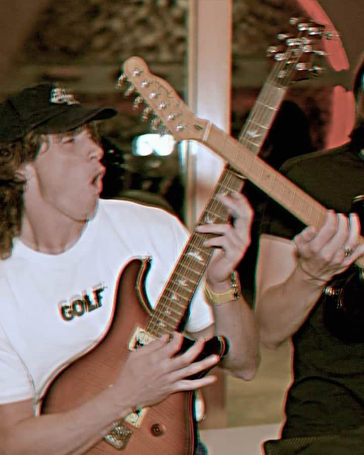 Don Brocoのインスタグラム：「SHREDDERZ 🎸🎸🎸 link in bio」
