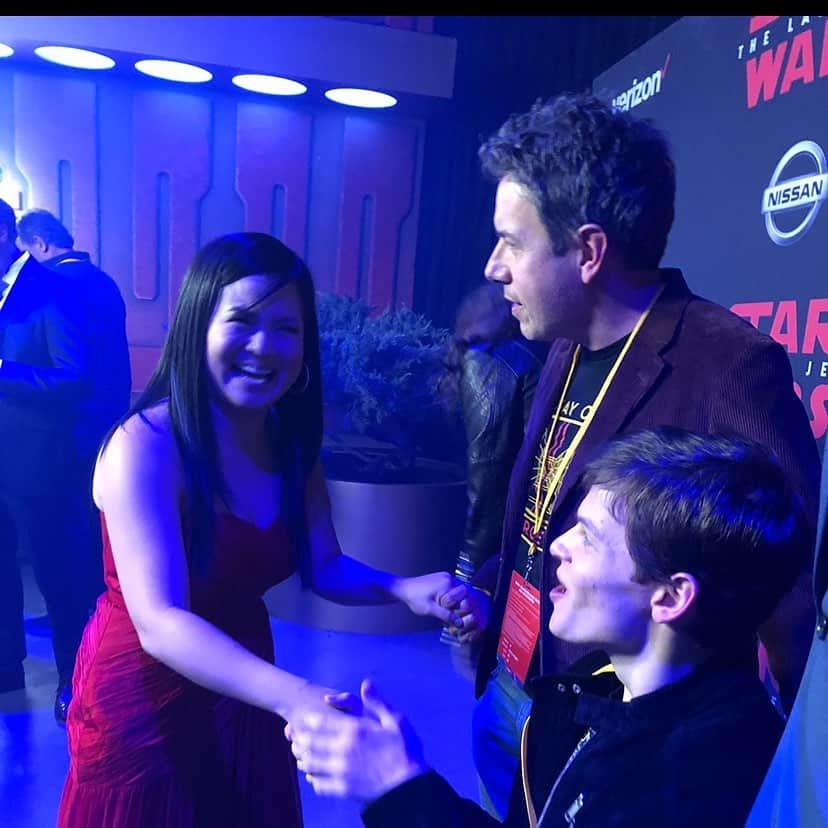 ジョン・ロス・ボウイさんのインスタグラム写真 - (ジョン・ロス・ボウイInstagram)「3 years since Last Jedi came out - an outlier in the Star Wars canon as it does not center on an issue of “oh, look, a thing, we should blow that thing up.” Here’s the moment when @micahdfowler and I met the great Kelly Marie Tran who is not on Instagram because some people are garbage. #SaveWhatYouLove」12月16日 7時26分 - johnrossbowie