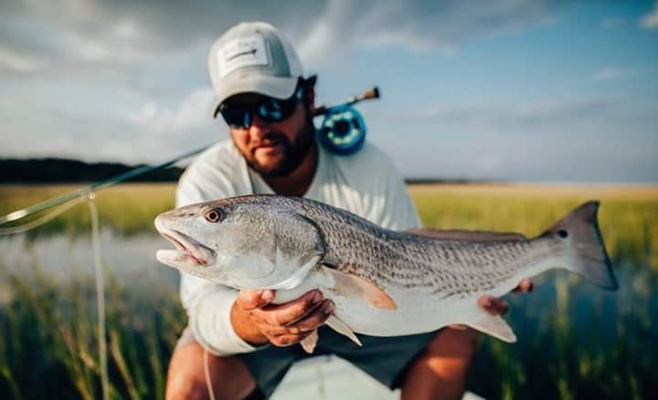 Costa Sunglassesのインスタグラム：「Ruby of a red in the spartina. 📷: @ghostwatersc #SeeWhatsOutThere #BornOnTheWater」