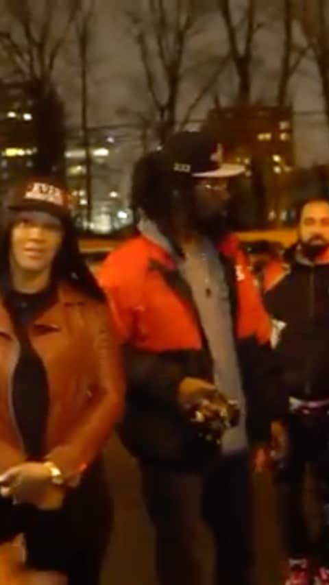 ワイクリフ・ジョンのインスタグラム：「The expression on @nunu_nellz  was priceless At the @_topbizzy video shoot when I came out and my knife game was tested by a opponent  #jersey see full clip on  @15moferadio @smackwhite  that my  brother for life and @africa.ent  the truth !!!! @rayflaco @dizz103 @princewonda  @beasleynyc @therealcharlieclips @theresltayroc  @zipemup_kshine  @tsu_surf  @arsonal103  @therealshotgunsuge ... just to make a few 🇭🇹🇭🇹🇭🇹🇭🇹🇭🇹🇭🇹🇭🇹🇭🇹🇭🇹🇭🇹🇭🇹🇭🇹🇭🇹. @daylyt2k  we gonna pick back up on our idea !!!! 2021」