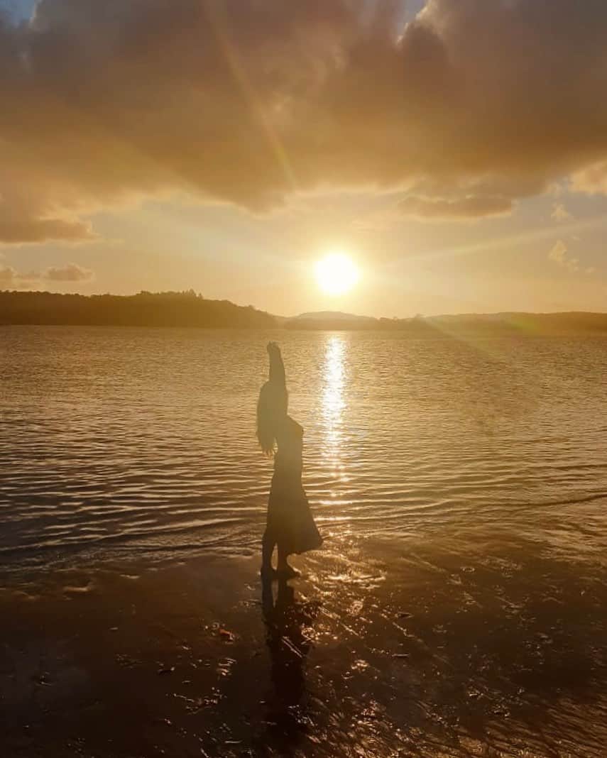 Yanna Lavigne 稲垣アンのインスタグラム：「Perecível ao tempo 🌅 📸 @ana.frossard」