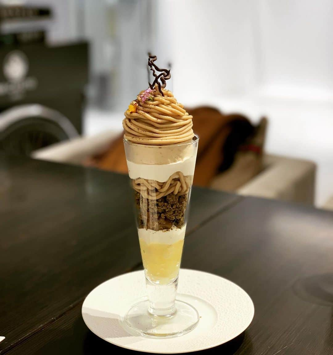 此ノ木よしるさんのインスタグラム写真 - (此ノ木よしるInstagram)「🌰🍨 #barneysnewyork  #barneysnewyorkginza  #barneyscafebymicafeto  #sweetstagram #銀座パフェ #マロンパフェ」12月16日 8時42分 - y_konogi