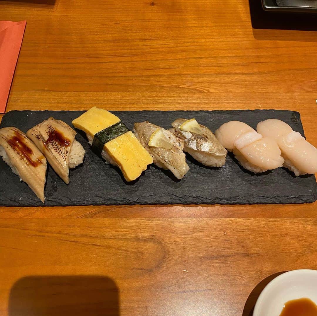 高木三四郎さんのインスタグラム写真 - (高木三四郎Instagram)「会社の近くに食べ放題のお寿司屋さんができてたから行って食べてみたけどこれくらいしか食べれなかった。。。昔はこの倍は食べてたなあ。。。食が細くなって寂しい。 #寿司アカデミー #新宿御苑前 #寿司」12月16日 8時51分 - t346fire