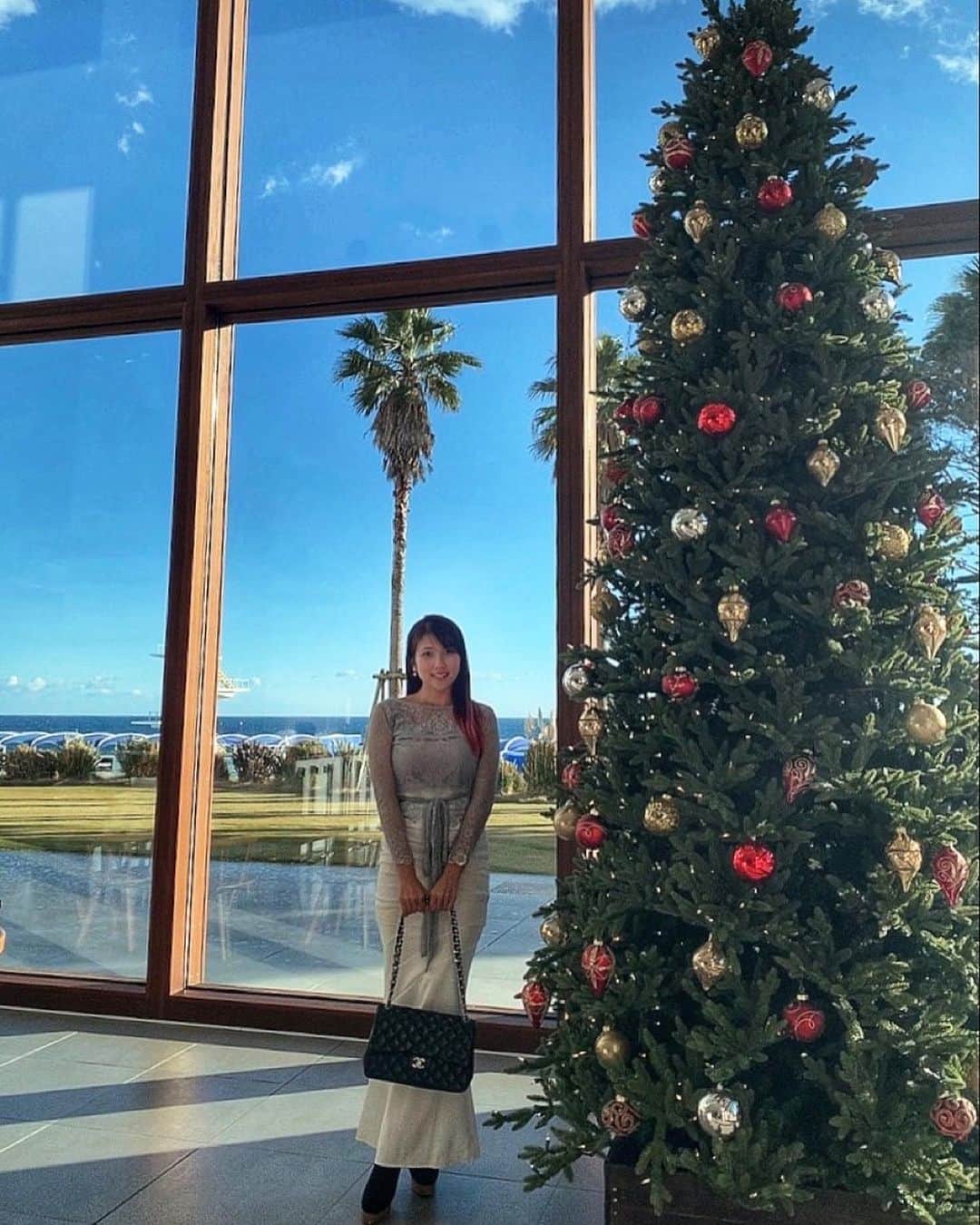神谷麻美さんのインスタグラム写真 - (神谷麻美Instagram)「#クリスマスツリー 🎄💗✨  #お願い っ💗👼🏻💗✨  @cavadeles のワンピース素敵👗💗✨」12月16日 8時57分 - asamice428