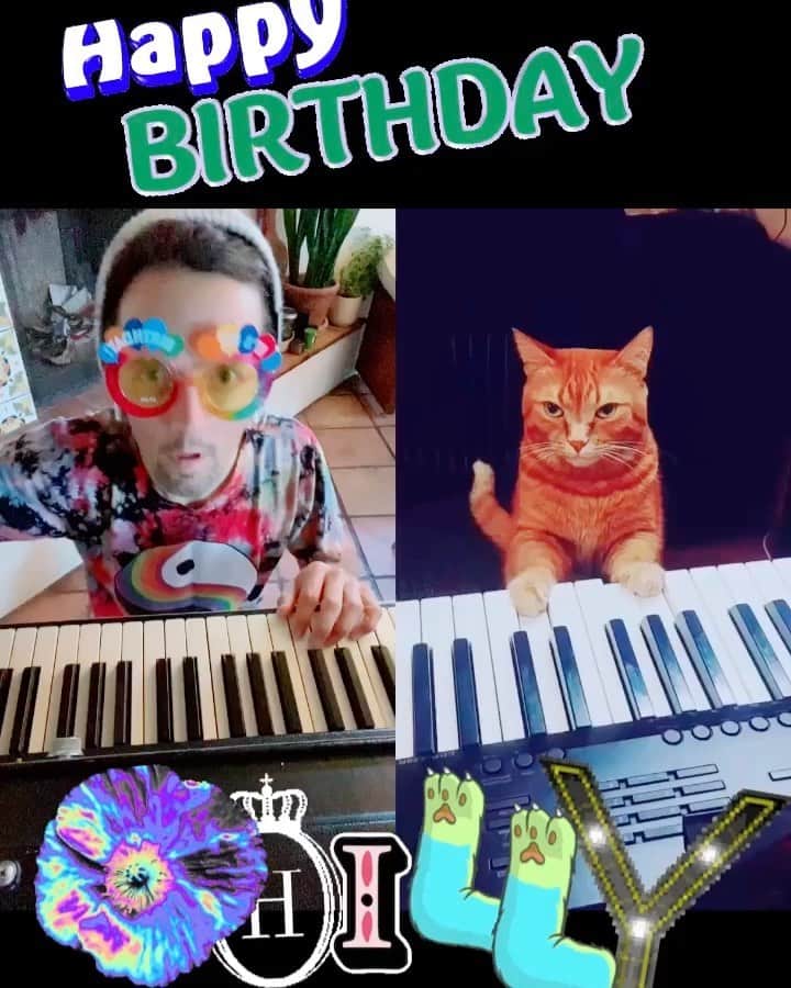ジェイソン・ムラーズのインスタグラム：「Every Dec 15 we must paws to celebrate the Queen. Happy Birthday @shewhodaydreams. Thank you for being a constant friend and constant source of love and inspiration in my life.」
