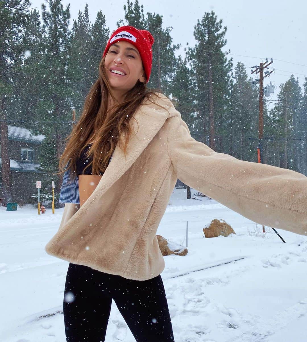 Kaylee Ricciardiのインスタグラム：「Happy happy joy joy ❄️」
