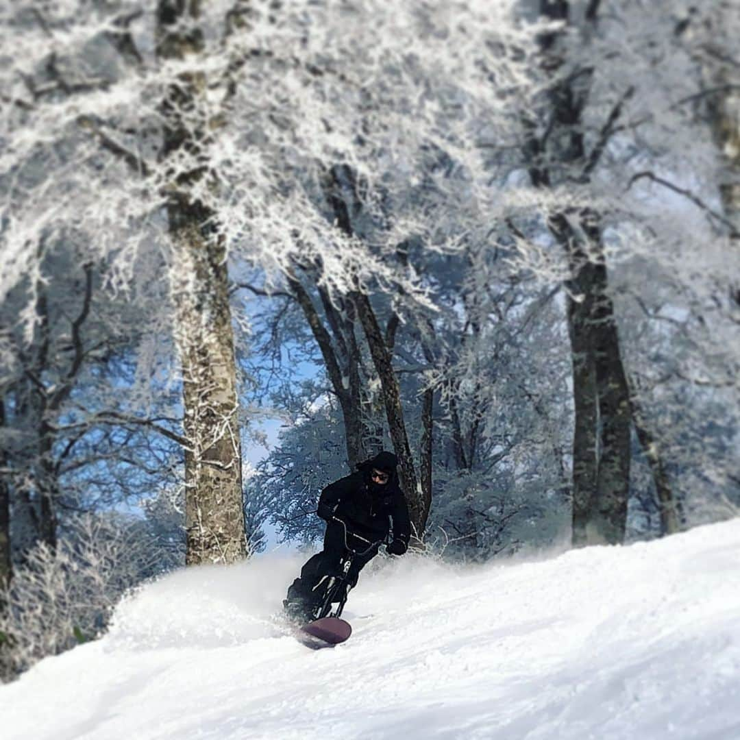 玉木宏さんのインスタグラム写真 - (玉木宏Instagram)「#雪　#待っとれよ　#今すぐ行きたいけどな #snowscoot」12月16日 10時21分 - hiroshitamaki_official