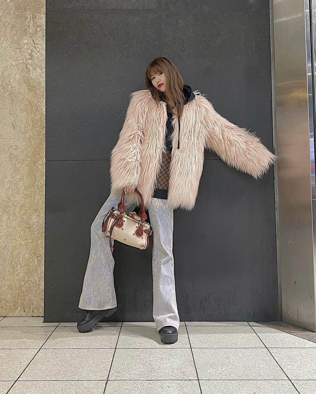 Meeさんのインスタグラム写真 Meeinstagram Pink Pink Pink ドフラミンゴコーデ このコートかわいいすき まさかのりかちゃんとかぶった さすがなんです タイ料理爆食いりかちゃん 12月16日 21時37分 Wagamama Mee
